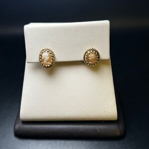 STUD EARRINGS